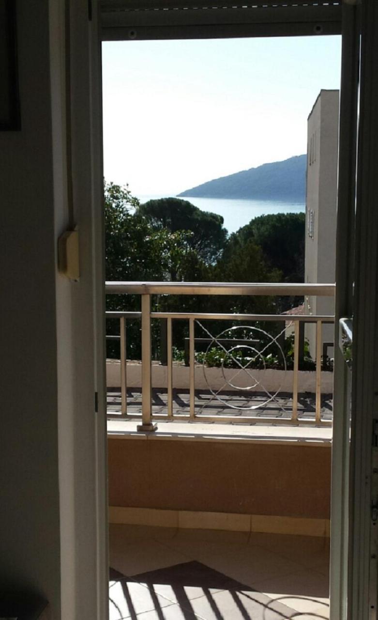Bellissimo Lägenhet Herceg Novi Exteriör bild